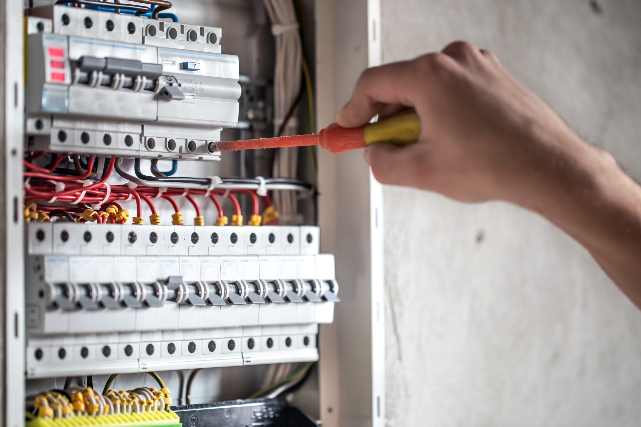 electrical technicians